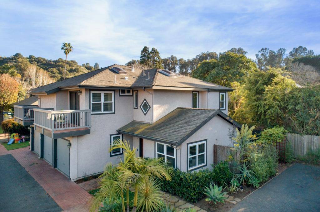 Townhouse for rent at 820 W Victoria St #B, Santa Barbara, CA 93101