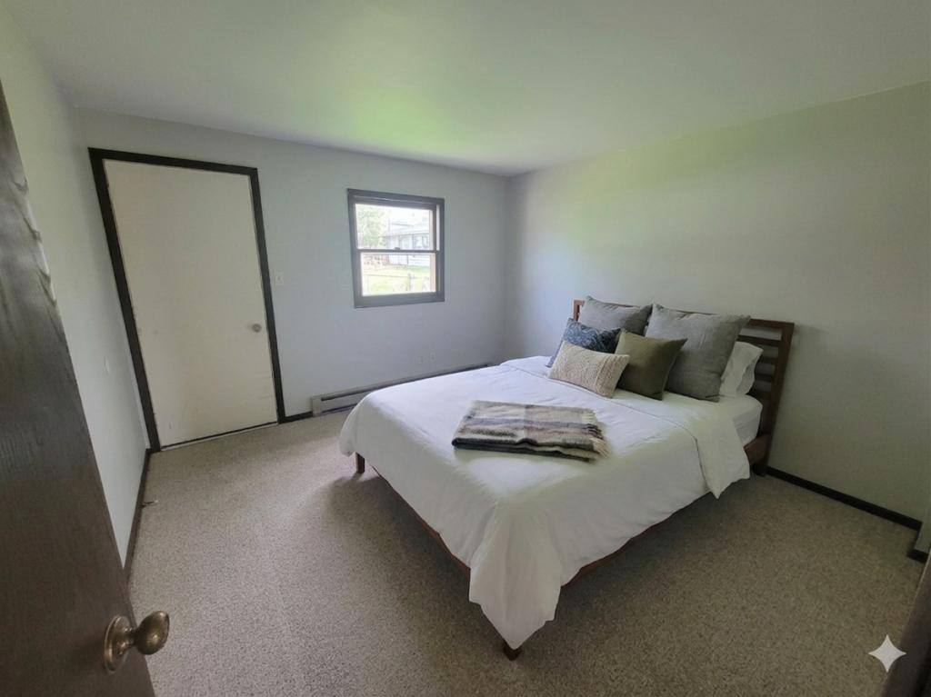 Apartment for rent at 707 Lake Ave, Kendallville, IN 46755