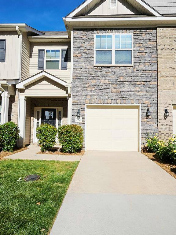 Townhouse for rent at 3004 Dressage Dr, Greensboro, NC 27410