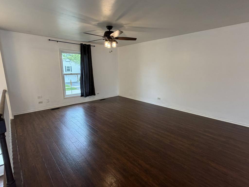 House for rent at 284 Hill Ave, Bartlett, IL 60103