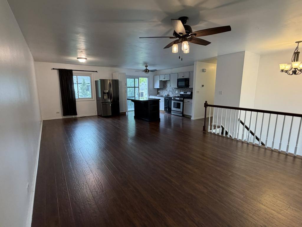 House for rent at 284 Hill Ave, Bartlett, IL 60103