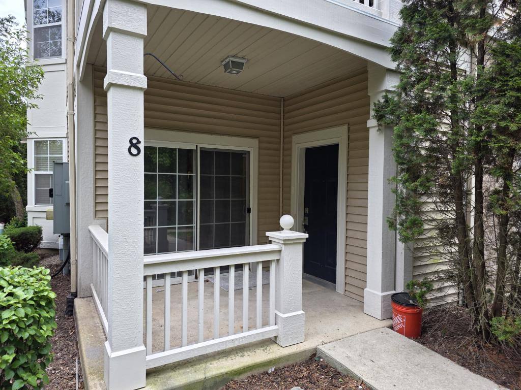 Townhouse for rent at 2250 Aurora Dr, Hampshire, IL 60140