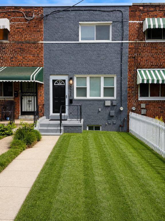 House for rent at 4325 Hayes St NE, Washington, DC 20019