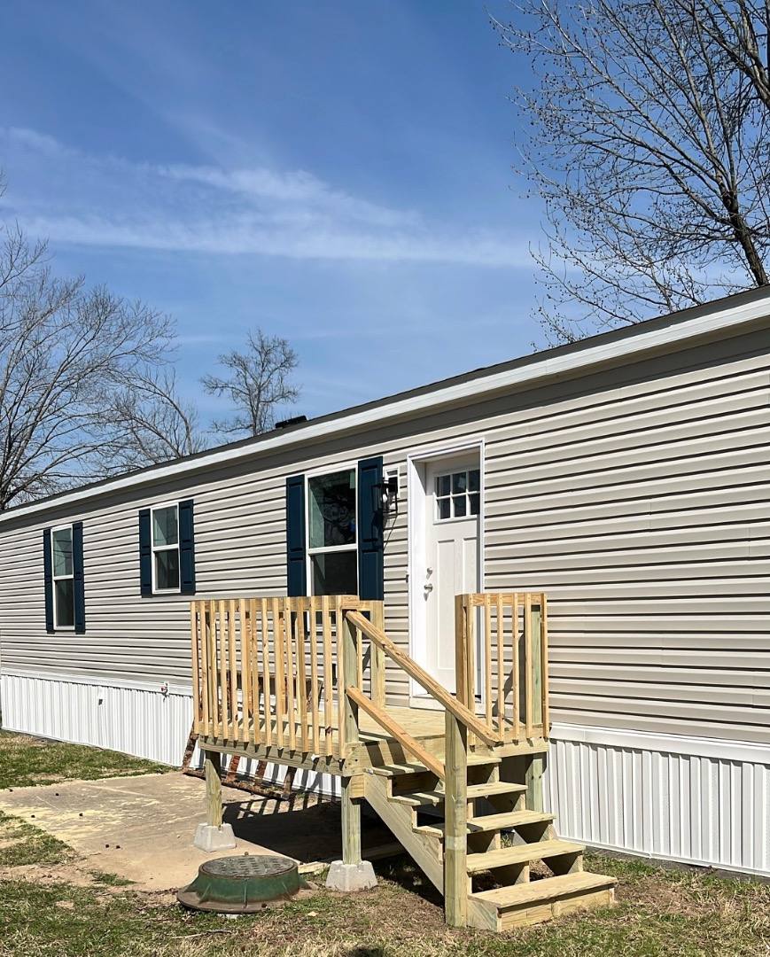 Apartment for rent at 136 Court Rd #3 Franklin Lane Clay, Carbondale, IL 62902