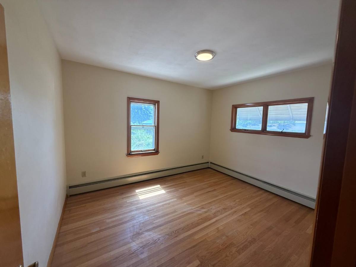 Apartment for rent at 520 Oak St 1, Old Forge, PA 18518
