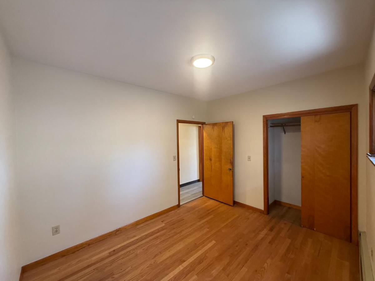 Apartment for rent at 520 Oak St 1, Old Forge, PA 18518