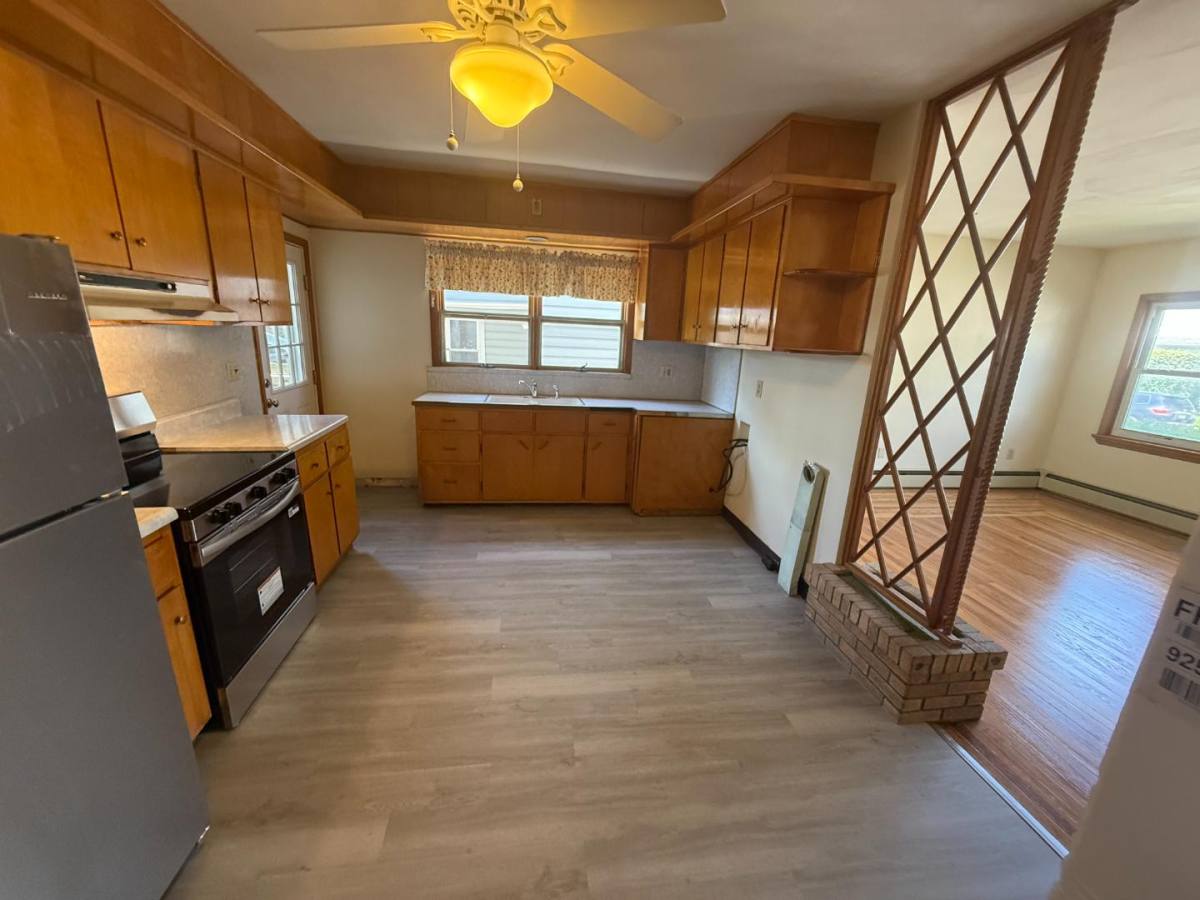 Apartment for rent at 520 Oak St 1, Old Forge, PA 18518