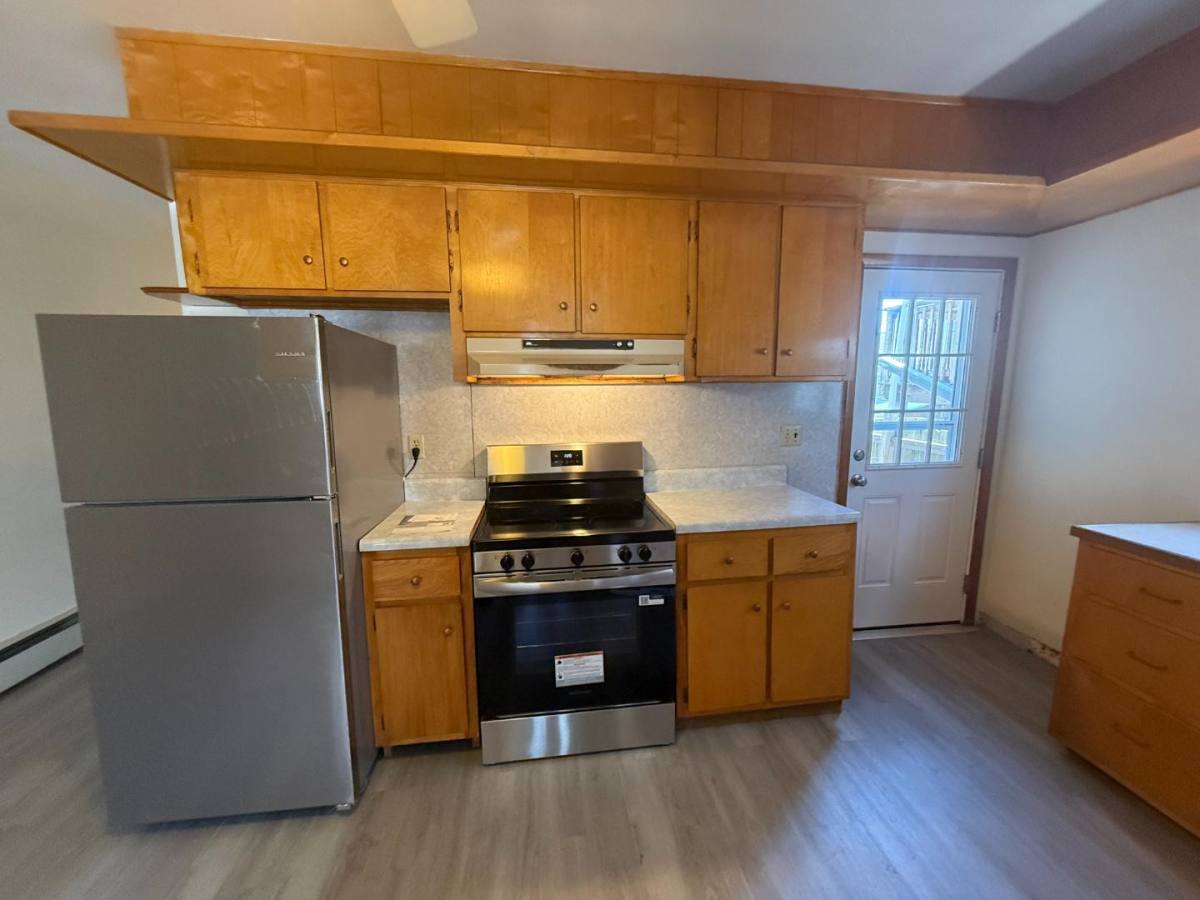 Apartment for rent at 520 Oak St 1, Old Forge, PA 18518