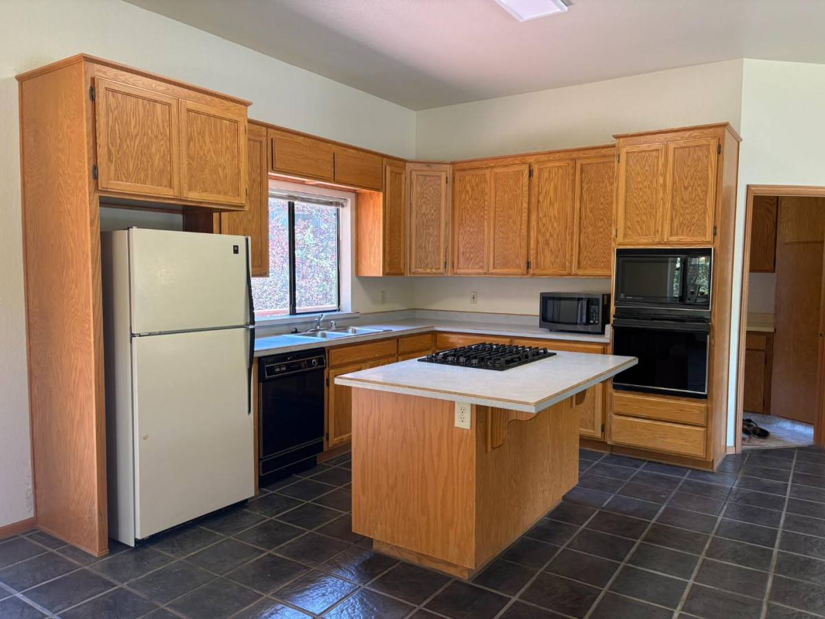 House for rent at 939 Fairway Court, Murphys, CA 95247