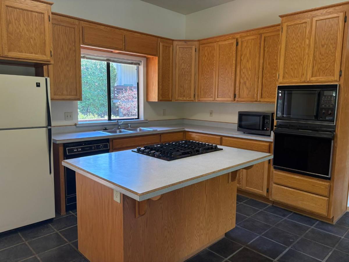 House for rent at 939 Fairway Court, Murphys, CA 95247
