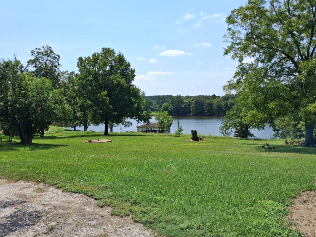 House for rent at 215 Ryans Ferry Rd #THE Landing, Huntsville, TX 77320