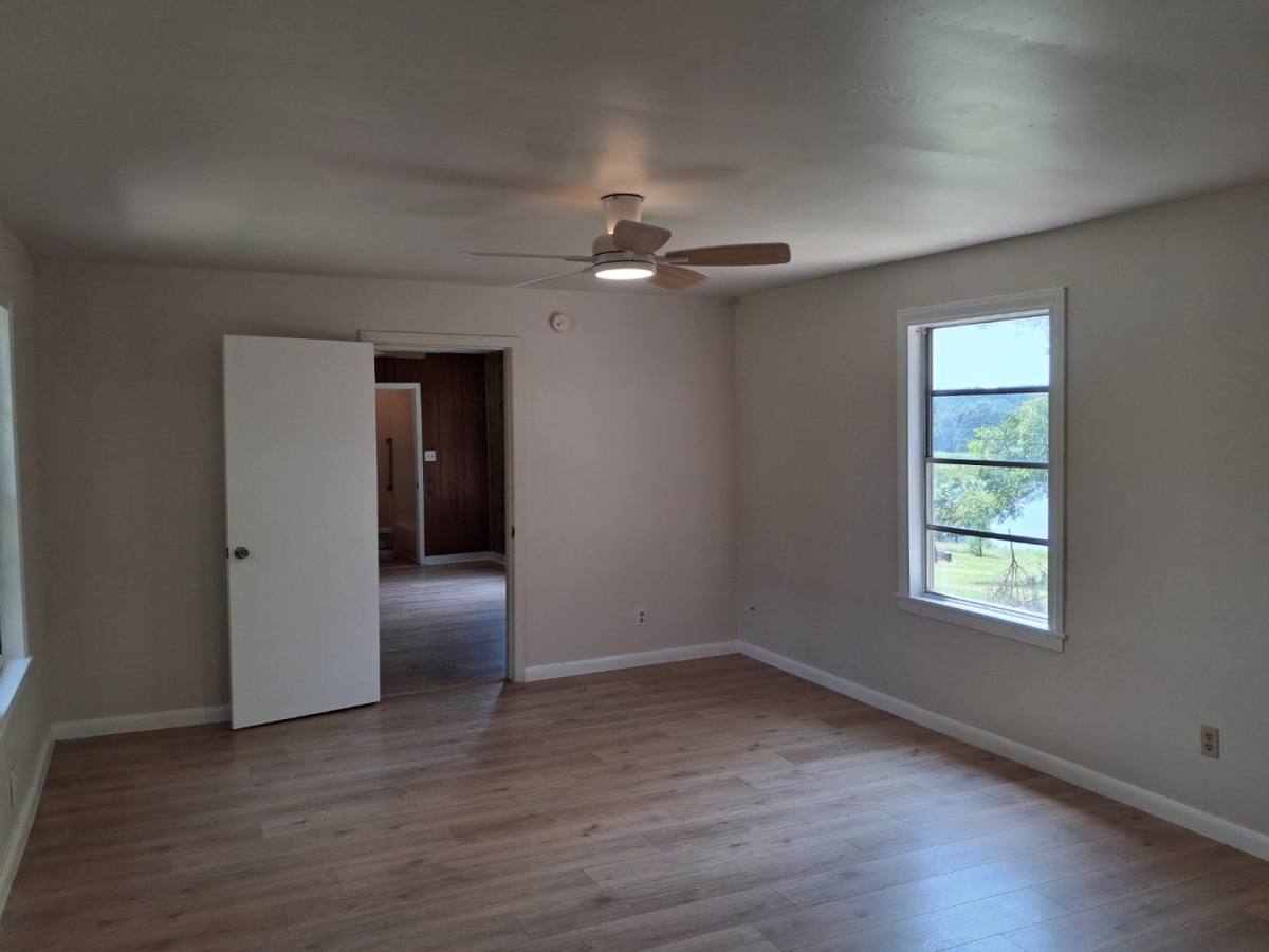 House for rent at 215 Ryans Ferry Rd #THE Landing, Huntsville, TX 77320