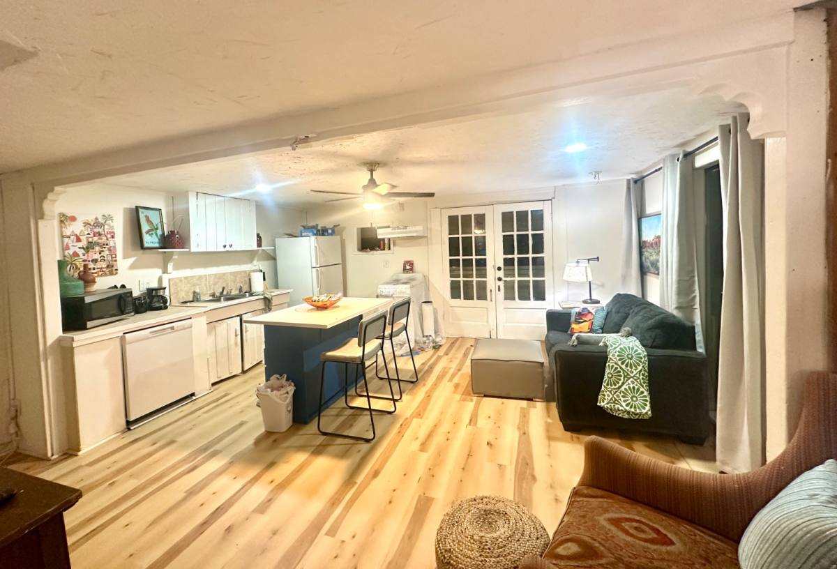 Apartment for rent at 879 S Eugene St #BUNGALOW 5, Baton Rouge, LA 70806