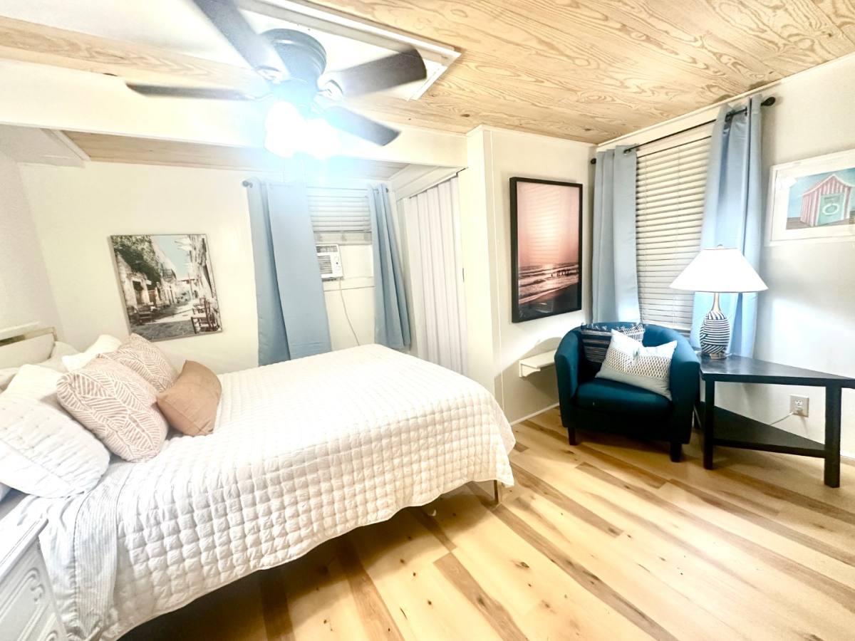 Apartment for rent at 879 S Eugene St #BUNGALOW 5, Baton Rouge, LA 70806