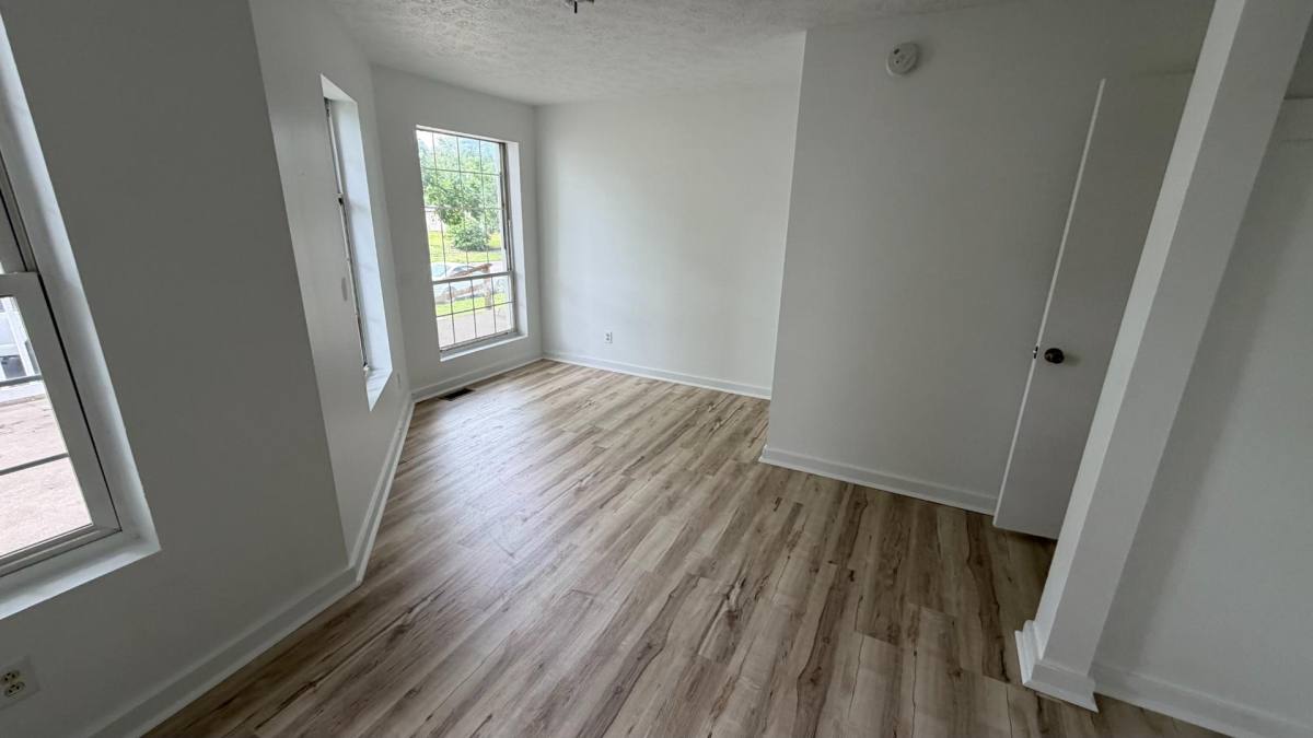 Apartment for rent at 1107 N 4th St #1, Terre Haute, IN 47807