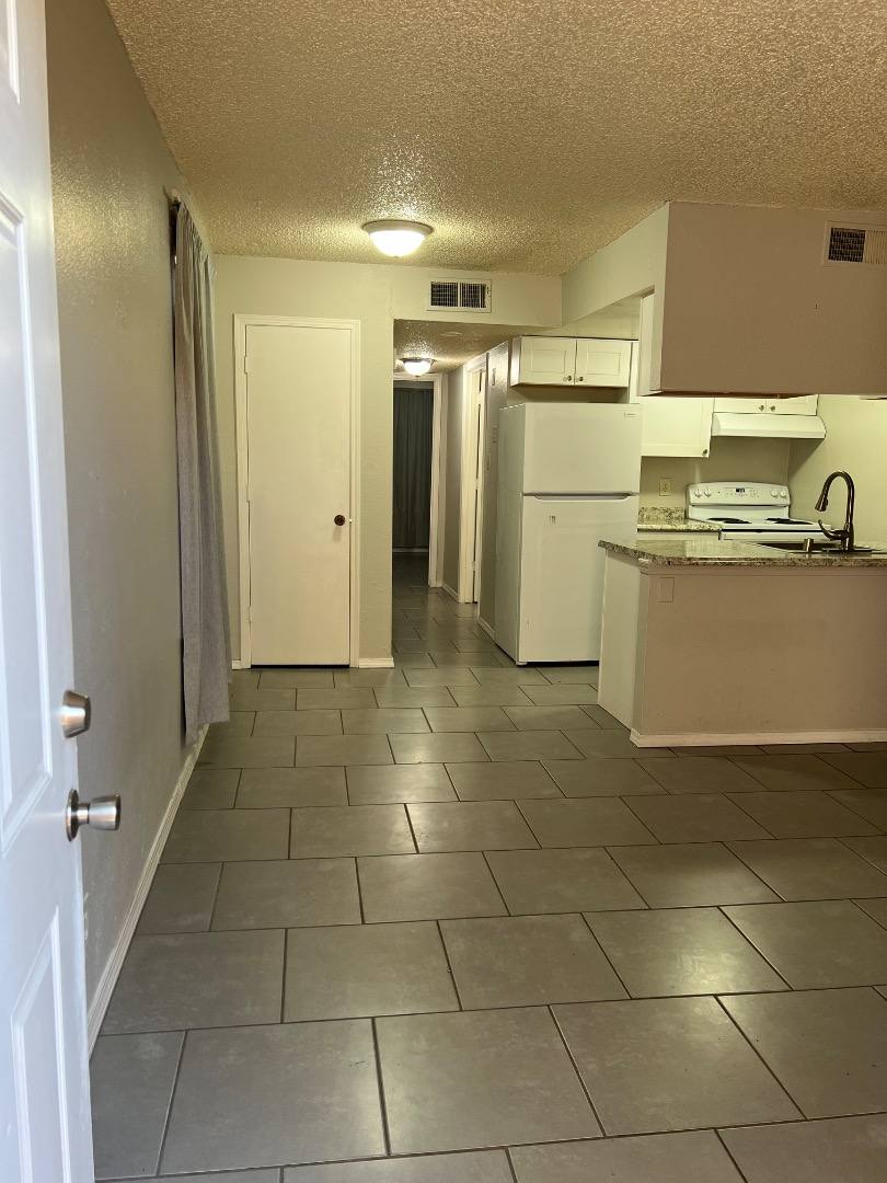 Apartment for rent at 912 San Pedro Dr SE #912-3, Albuquerque, NM 87108