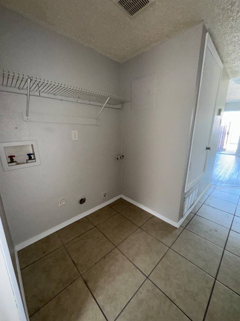Apartment for rent at 916 San Pedro Dr SE #916-1, Albuquerque, NM 87108