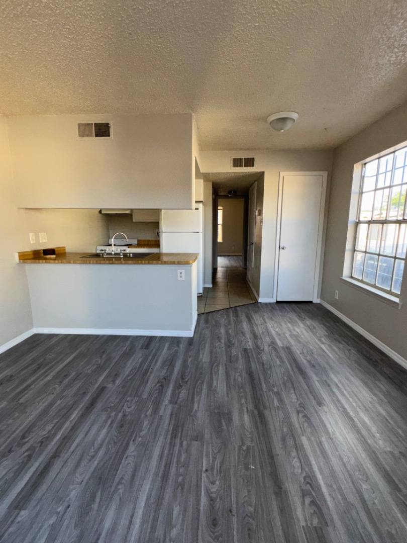 Apartment for rent at 916 San Pedro Dr SE #916-1, Albuquerque, NM 87108