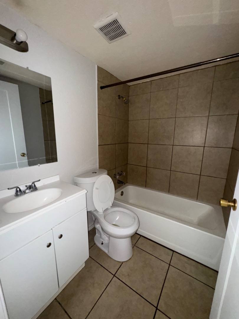 Apartment for rent at 916 San Pedro Dr SE #916-1, Albuquerque, NM 87108