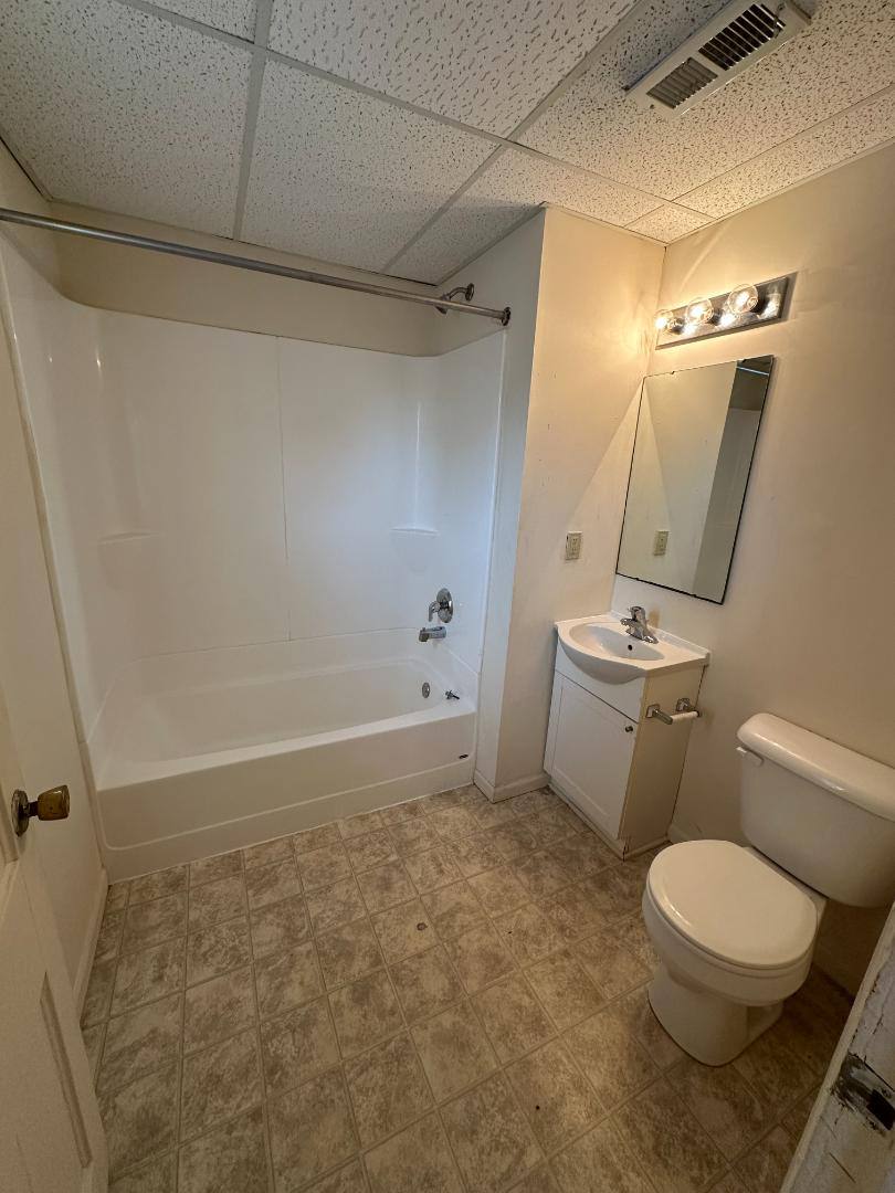 Apartment for rent at 229 E Dunklin #A, Jefferson City, MO 65101
