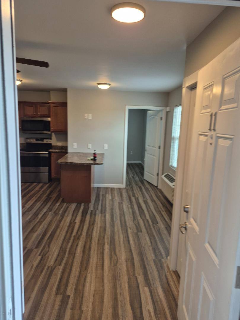 Apartment for rent at 258 E Third St #11, London, KY 40741