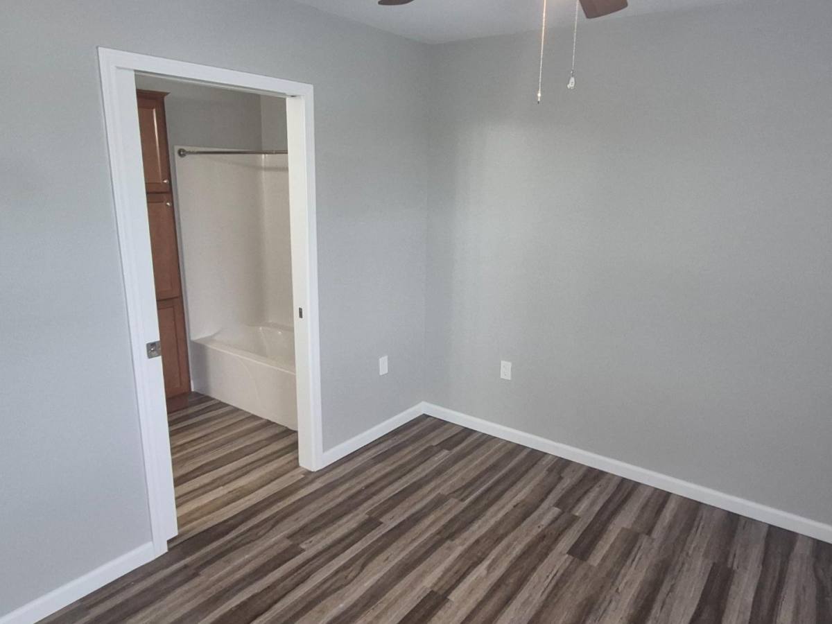 Apartment for rent at 258 E Third St #11, London, KY 40741
