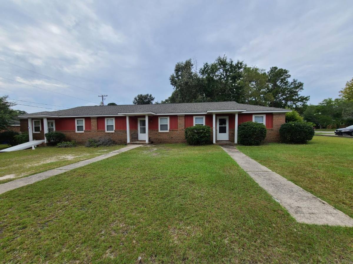 Apartment for rent at 3904 Persimmon St, Columbia, SC 29205