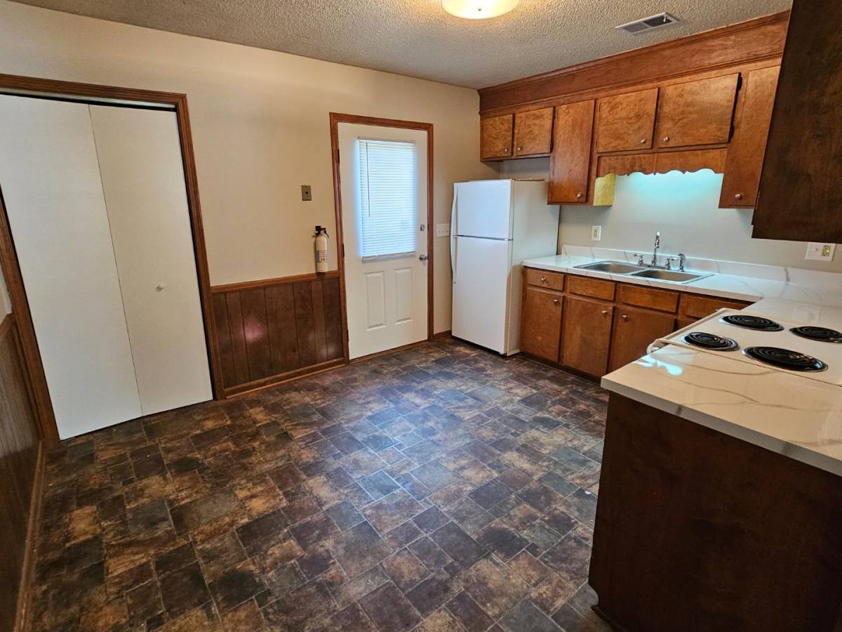 Apartment for rent at 3904 Persimmon St, Columbia, SC 29205