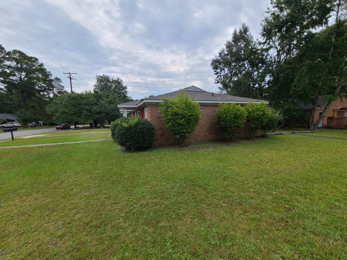 Apartment for rent at 3904 Persimmon St, Columbia, SC 29205