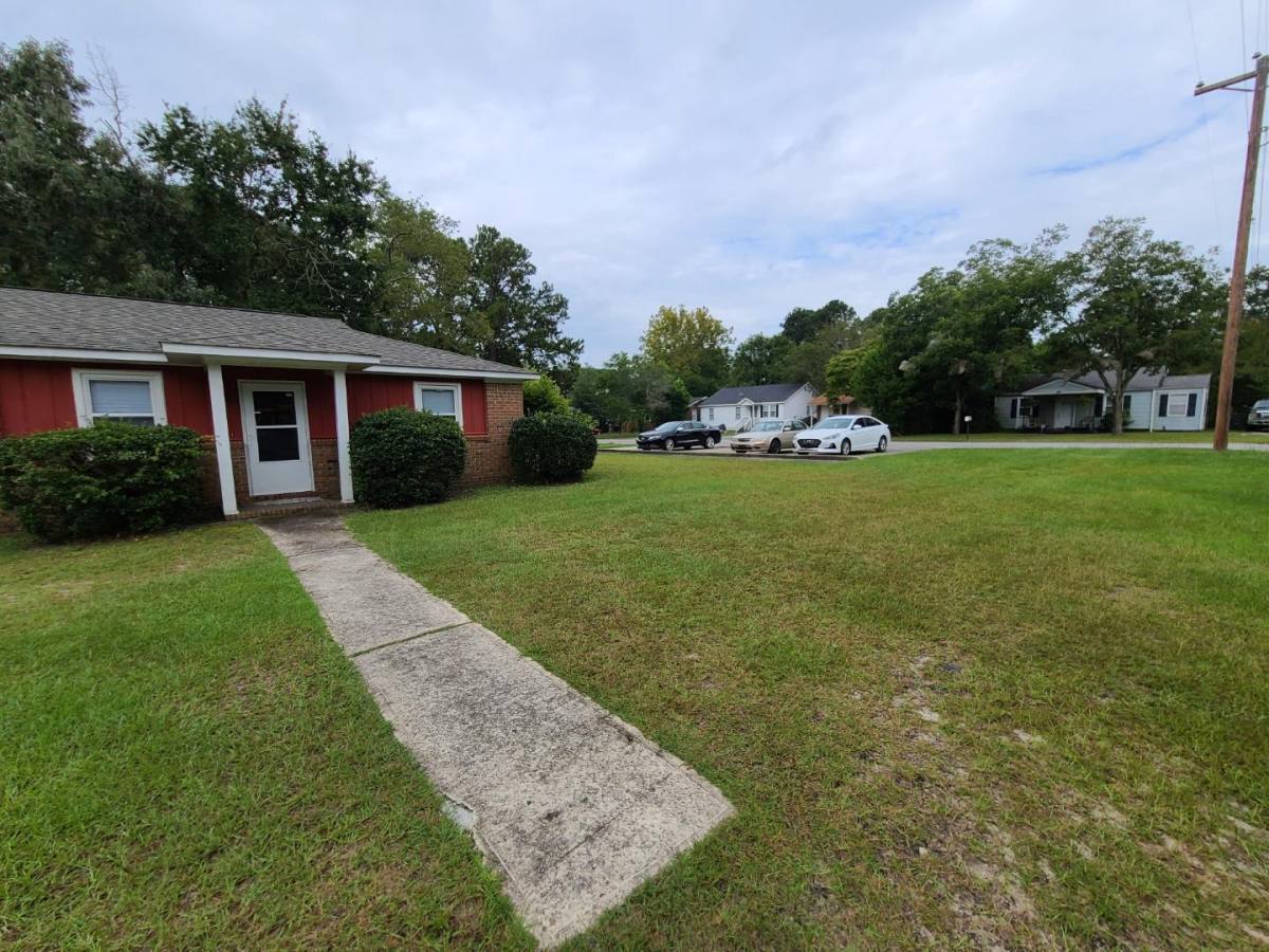 Apartment for rent at 3904 Persimmon St, Columbia, SC 29205