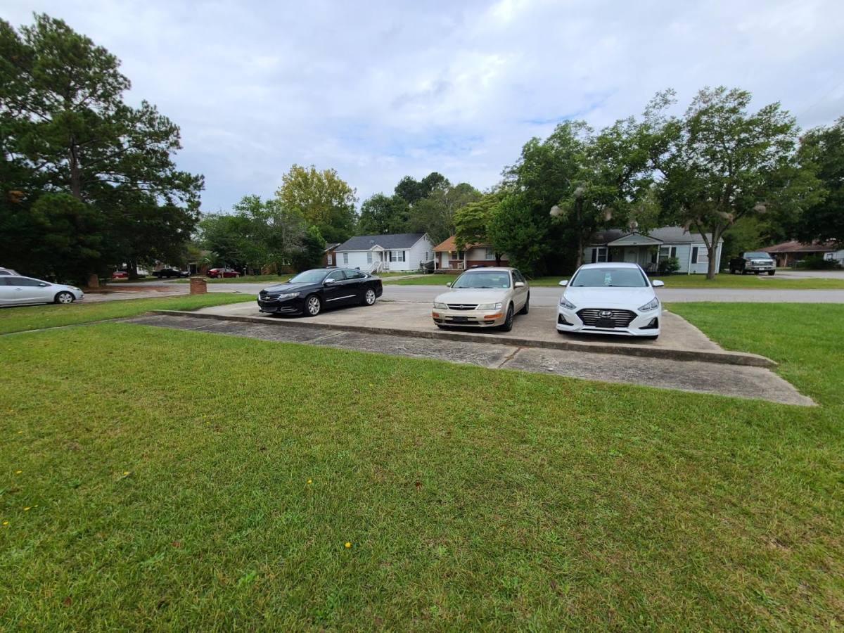 Apartment for rent at 3904 Persimmon St, Columbia, SC 29205