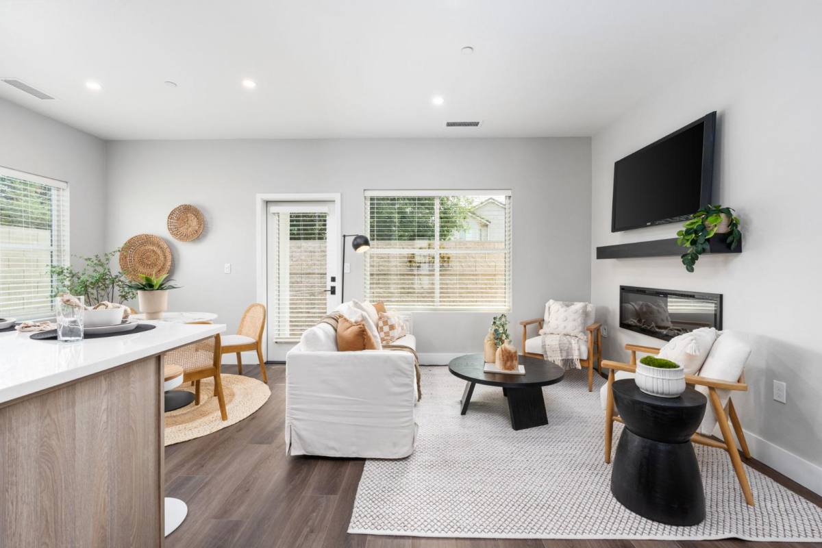 Condo for rent at 2806 E Alluvial Ave #102, Fresno, CA 93720