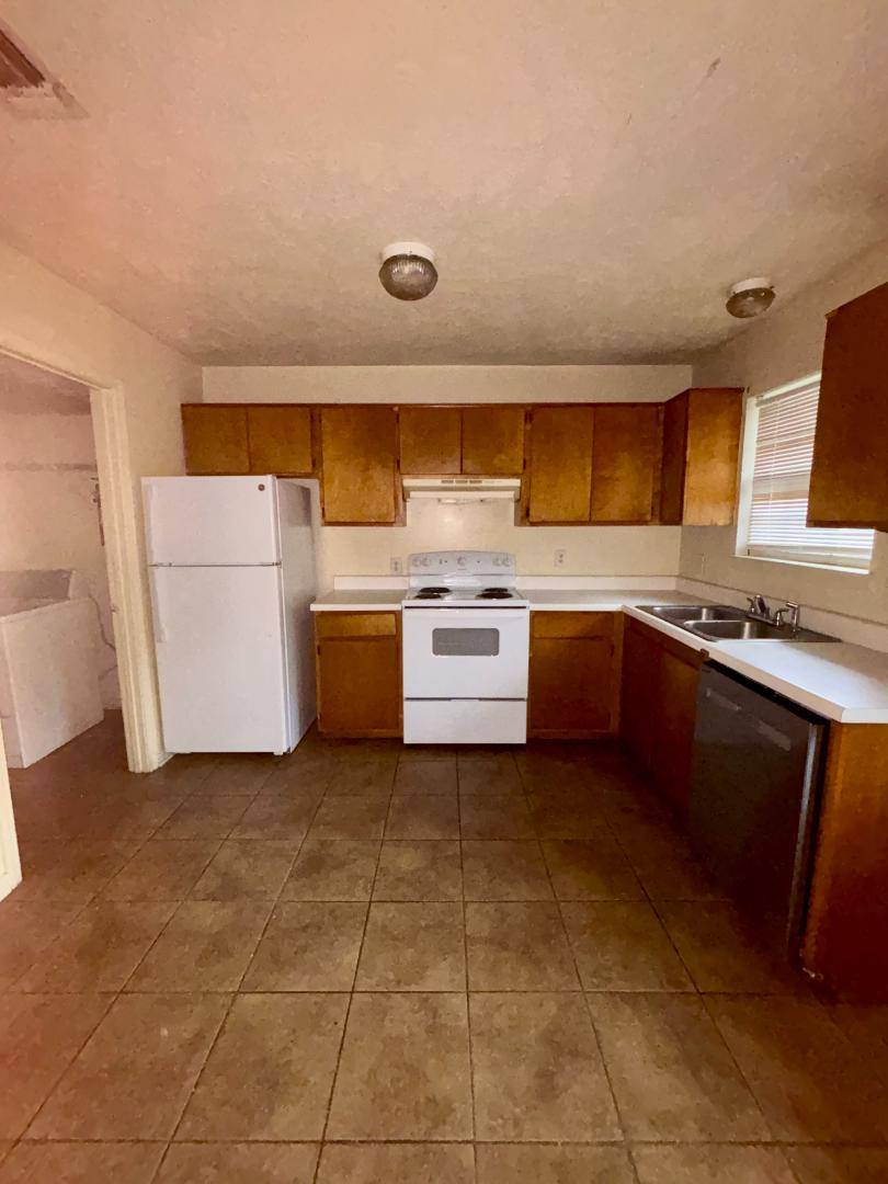 Apartment for rent at 1301 Louisville St, Starkville, MS 39759