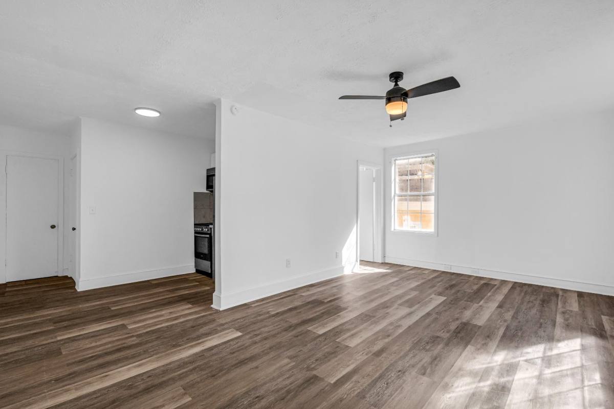 Apartment for rent at 923 10th St N #11, Columbus, MS 39701
