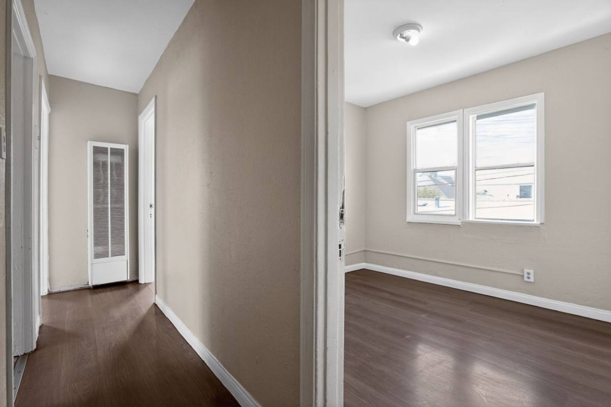 House for rent at 1157 E 21st St, Los Angeles, CA 90011