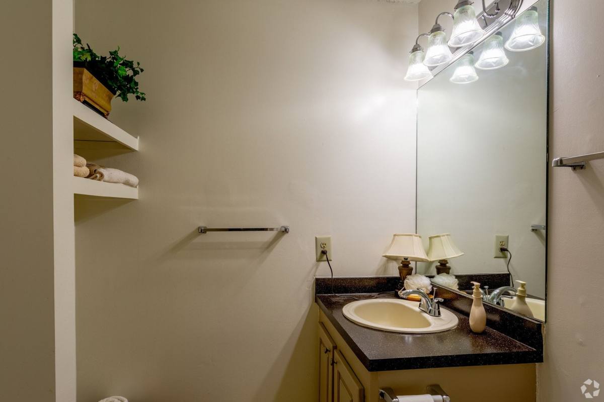 Townhouse for rent at Lake Forest, 410 Lake Forest Rd, Brandon, MS 39042