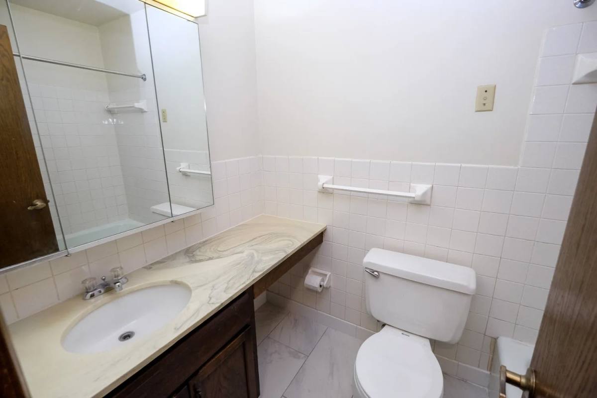 Apartment for rent at Dupont Ave 3513, 3513 Dupont Ave S, Minneapolis, MN 55408