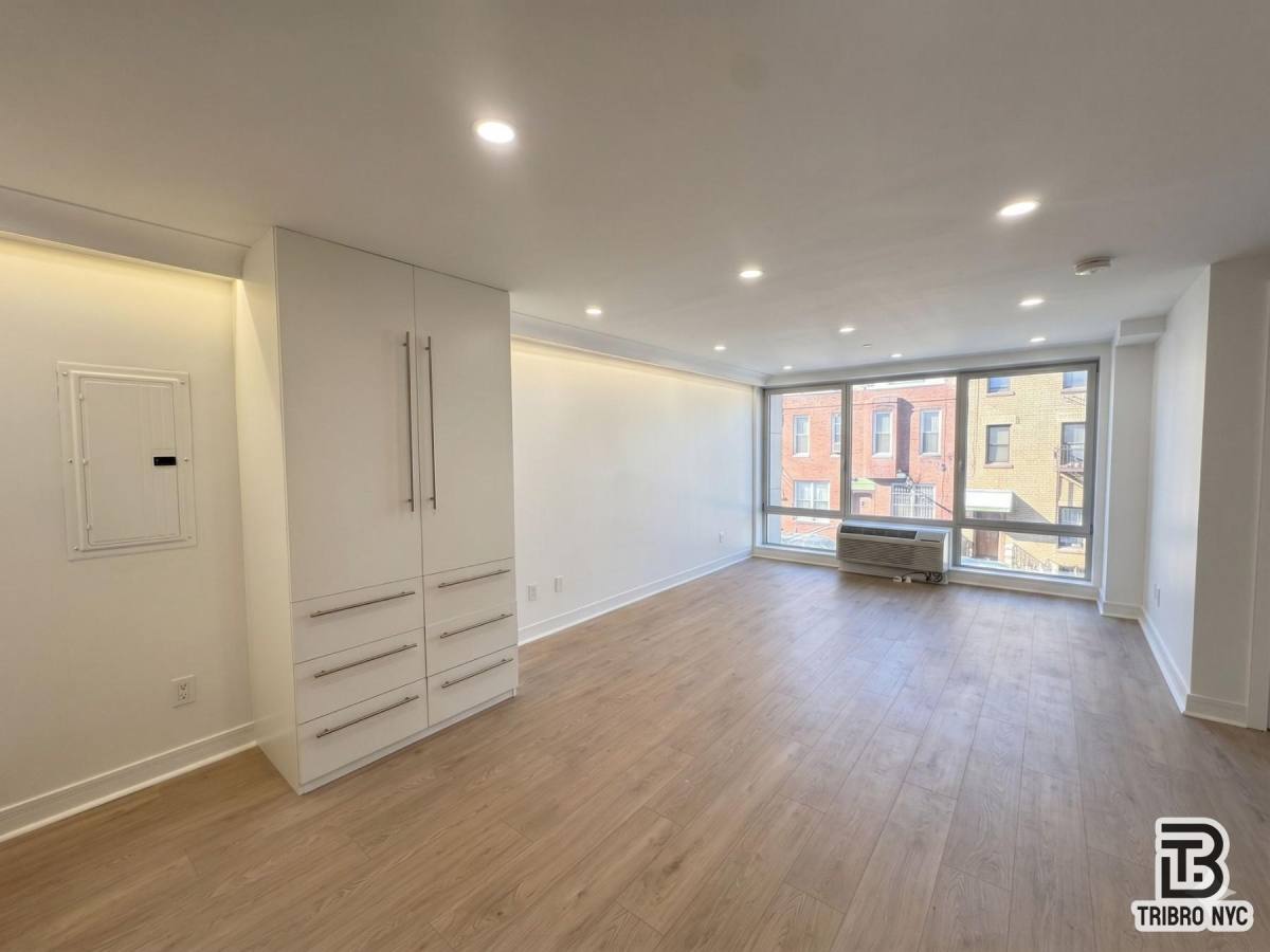Apartment for rent at 184 Eagle St, Brooklyn, NY 11222