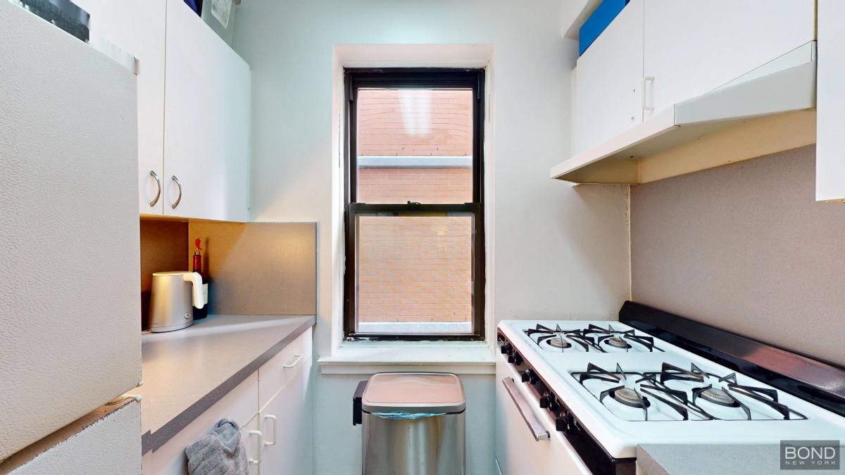 Apartment for rent at 163 W 17th St #3G, New York, NY 10011