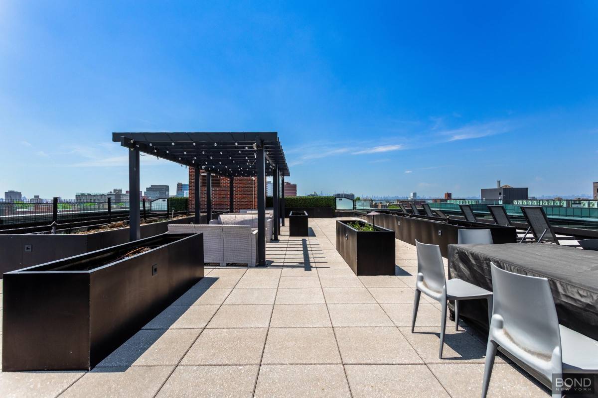 Apartment for rent at 144-74 Northern Blvd #8E, Flushing, NY 11354