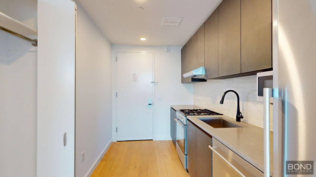 Apartment for rent at 144-74 Northern Blvd #8E, Flushing, NY 11354