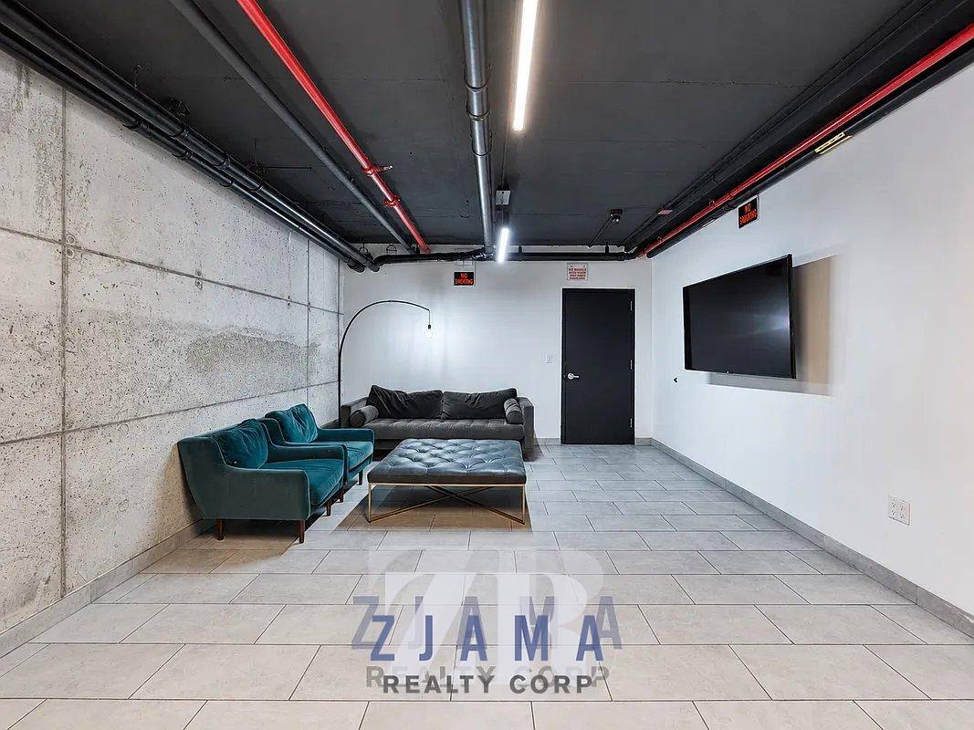 Apartment for rent at 293 Hawthorne St #6C, Brooklyn, NY 11225