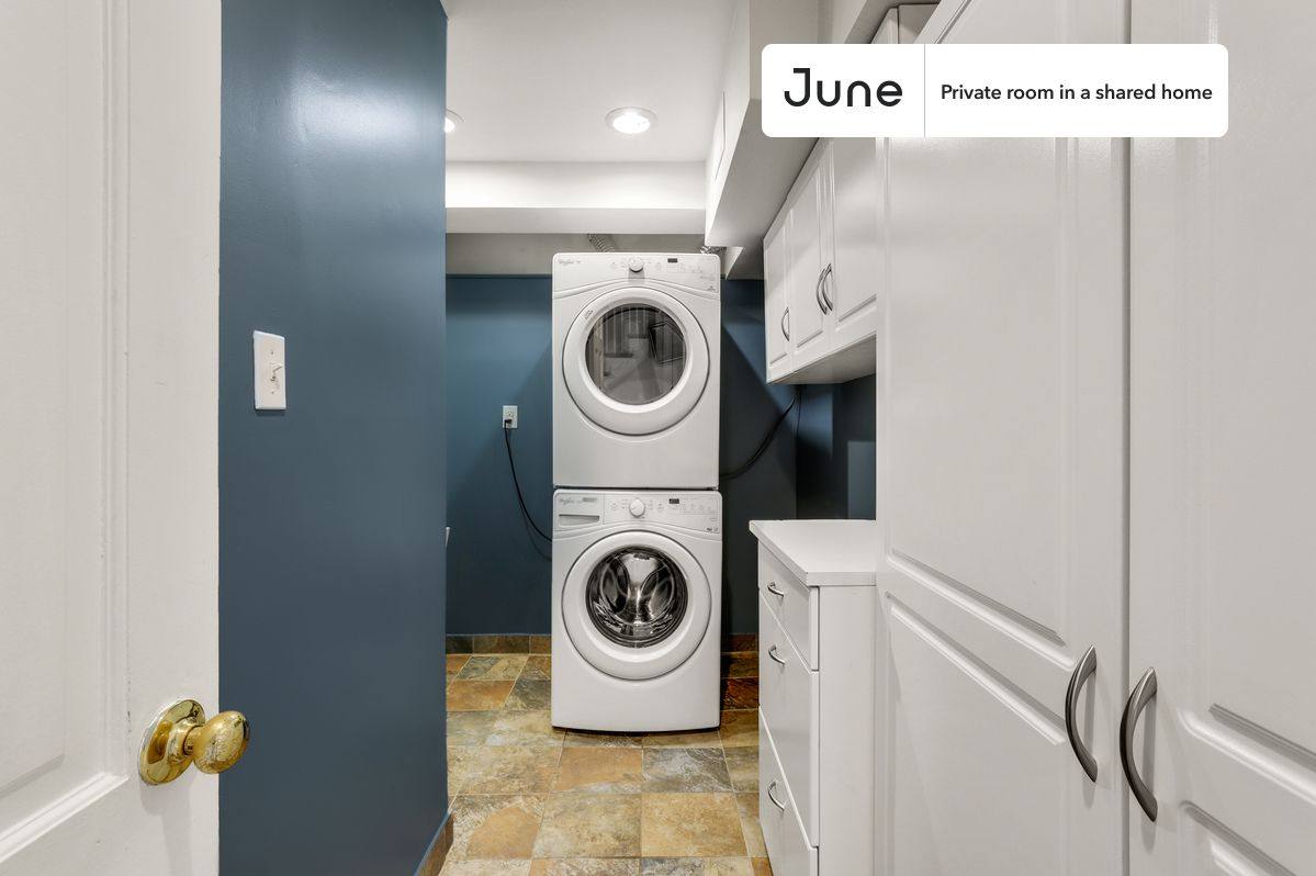 Apartment for rent at 600 7th St SW, Washington, DC 20024