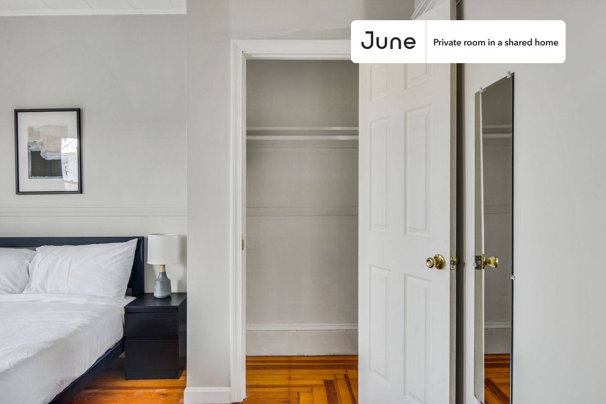 Apartment for rent at 29 Craigie St, Somerville, MA 02143