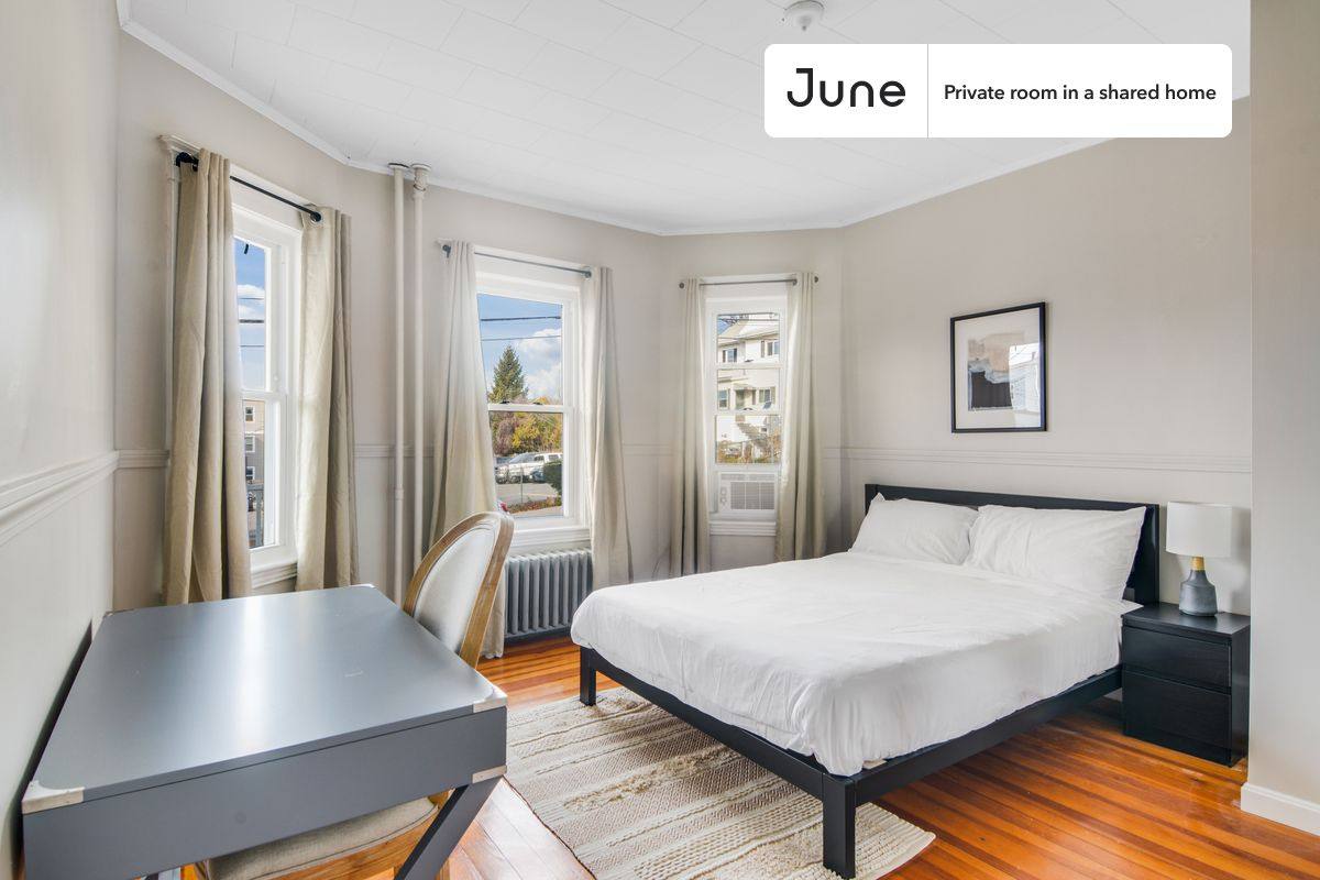 Apartment for rent at 29 Craigie St, Somerville, MA 02143