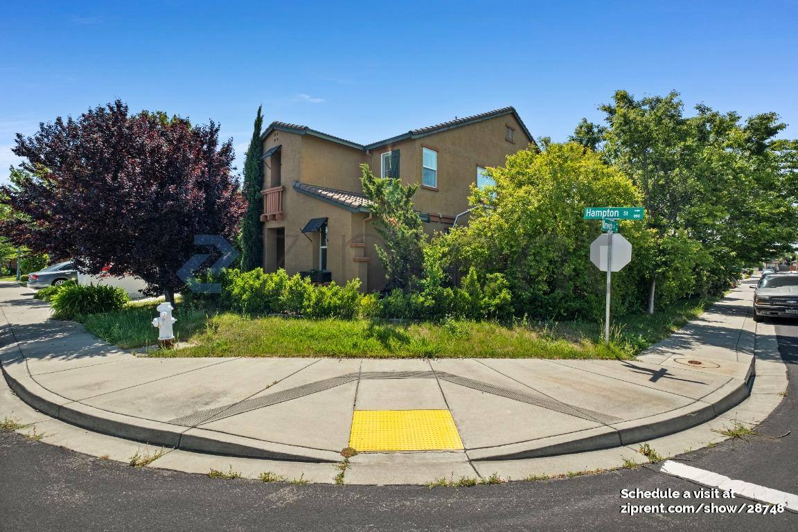 House for rent at 887 Hampton St, Vacaville, CA 95687