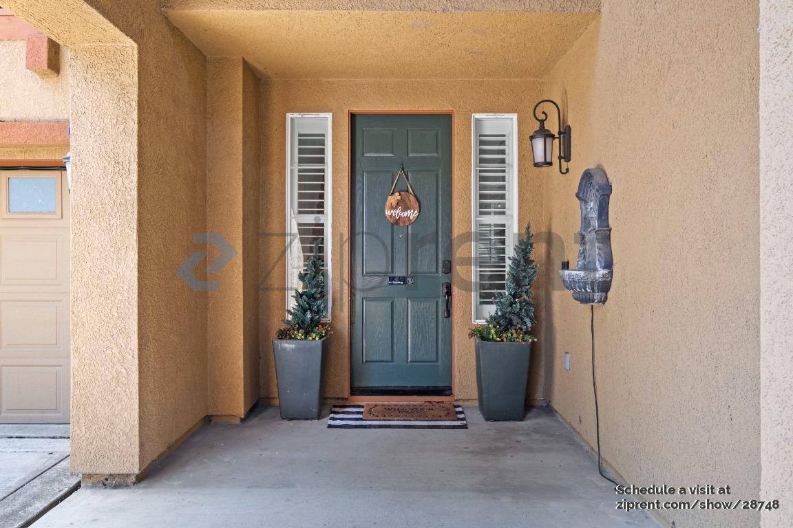 House for rent at 887 Hampton St, Vacaville, CA 95687