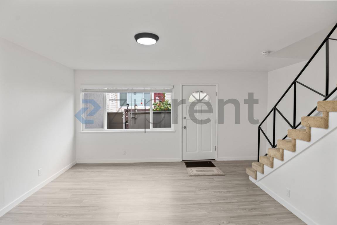 Apartment for rent at 371 Somerset Rd #A, Oakland, CA 94611