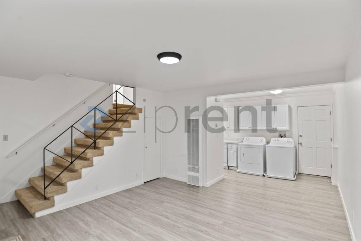 Apartment for rent at 371 Somerset Rd #A, Oakland, CA 94611