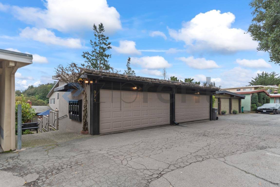 Apartment for rent at 371 Somerset Rd #A, Oakland, CA 94611